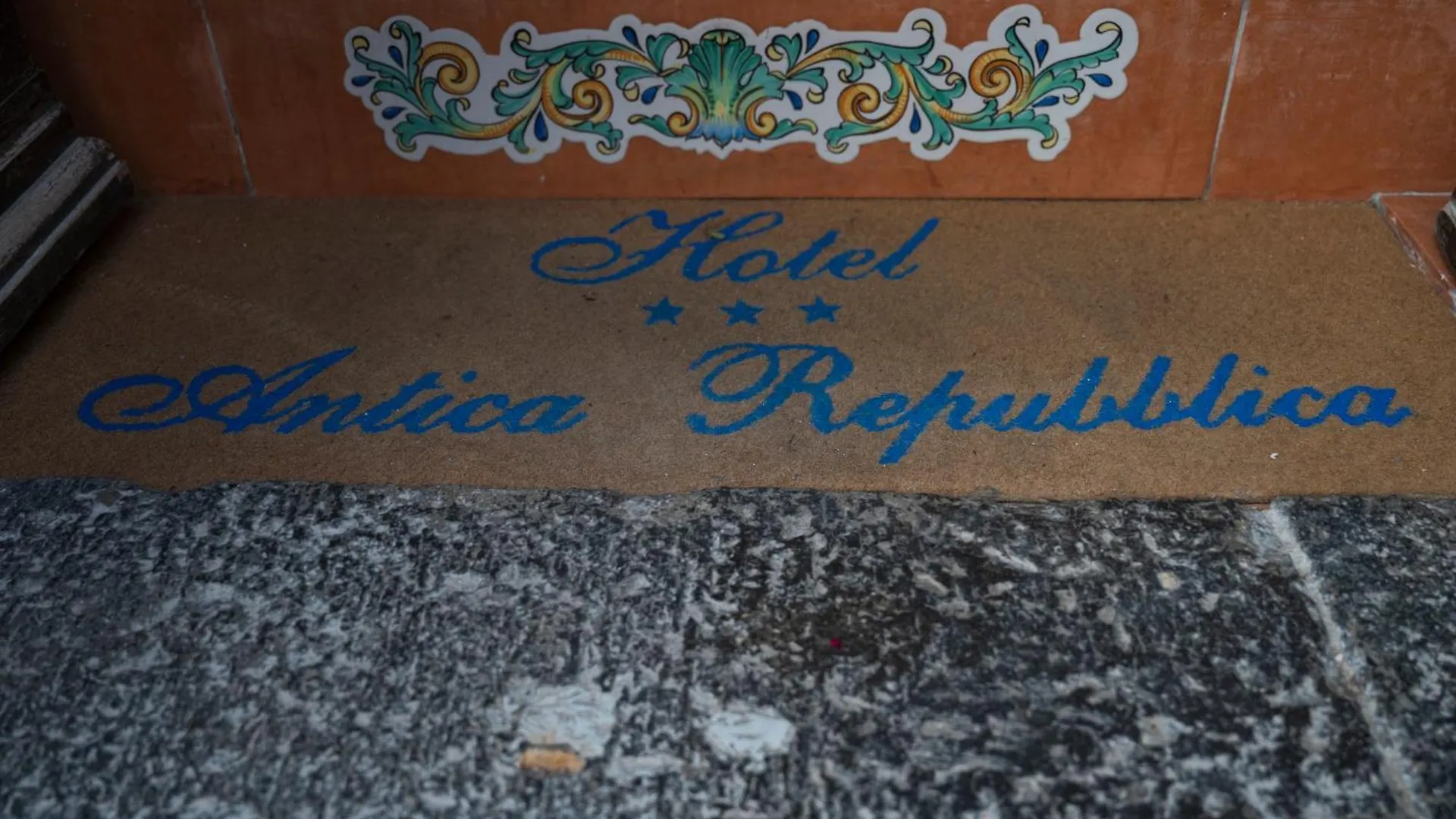 Hotel Antica Repubblica In Amalfi Center At 100Mt From The Sea