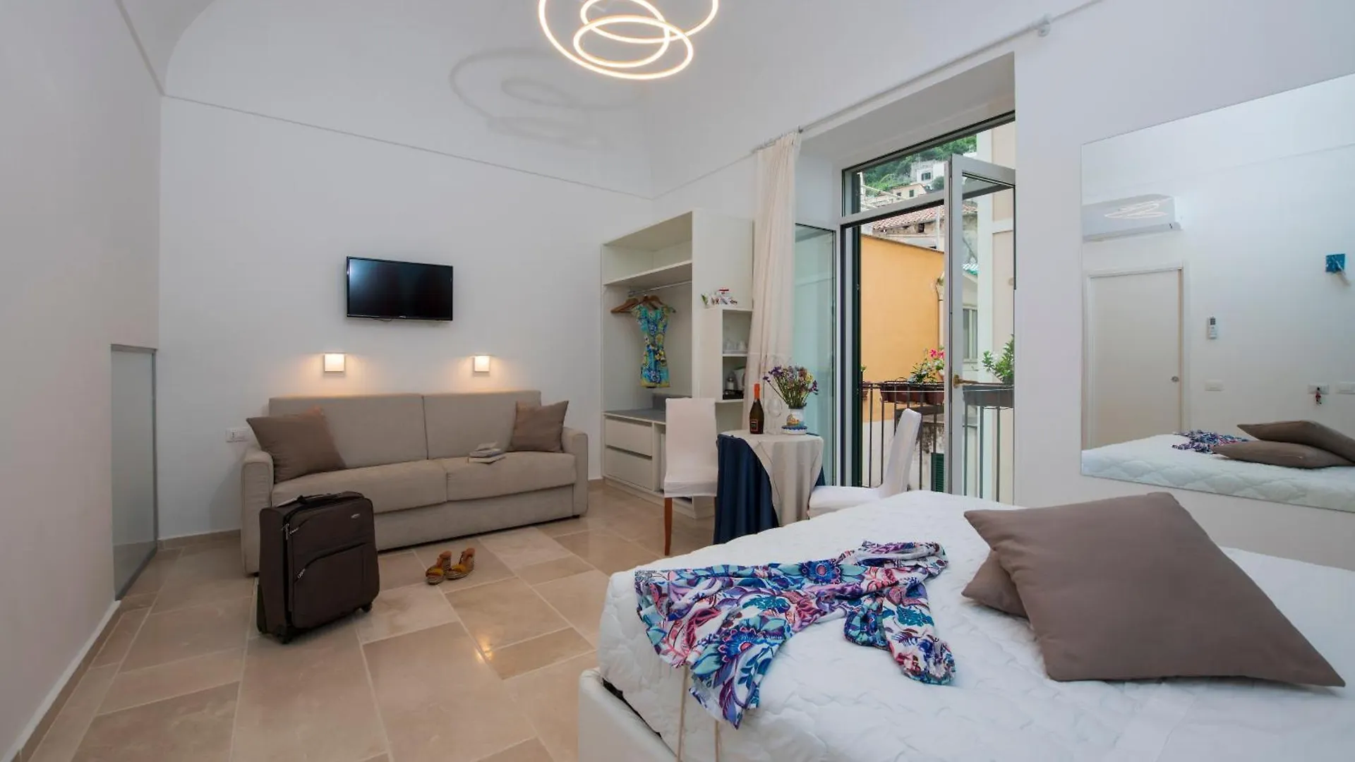 Hotel Antica Repubblica In Amalfi Center At 100Mt From The Sea