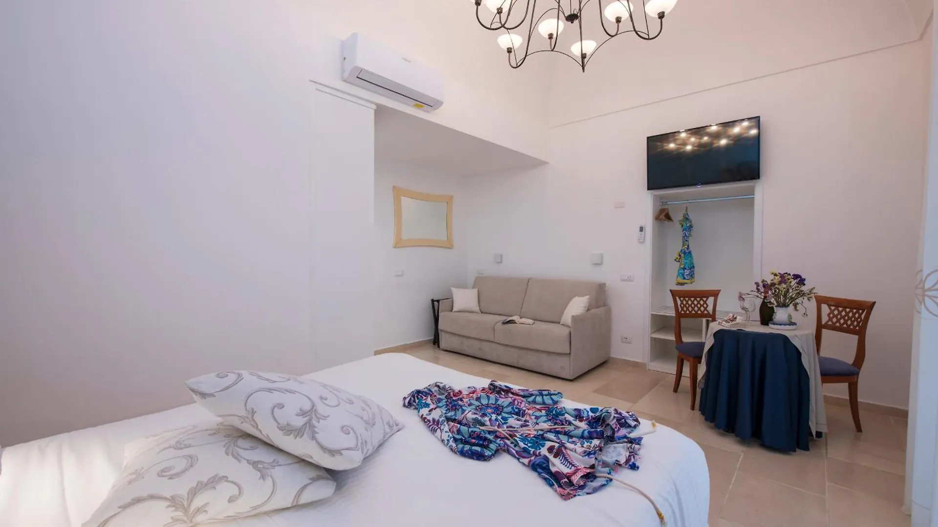 ***  Hotel Antica Repubblica In Amalfi Center At 100Mt From The Sea İtalya
